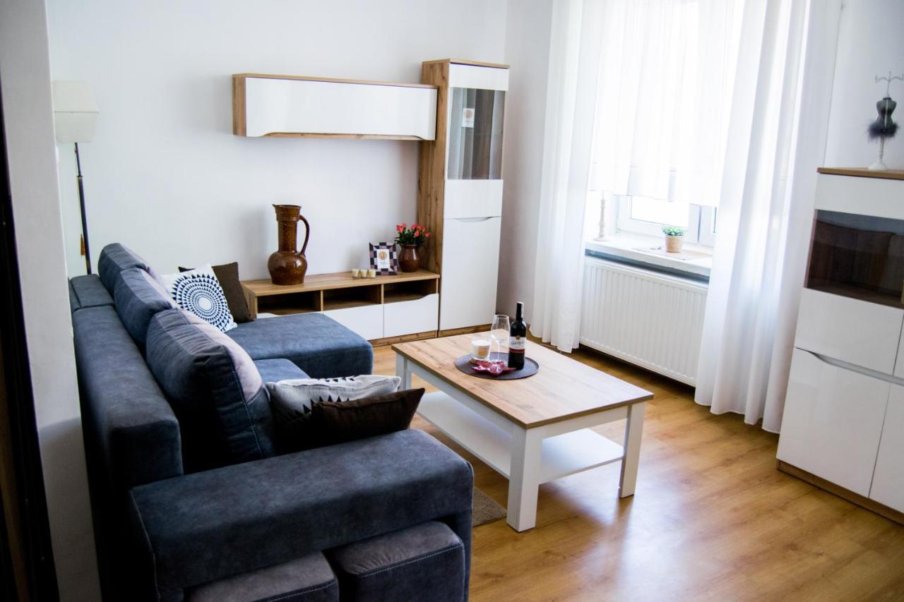 Апартаменти Color 24 Apartament V Стальова-Воля Екстер'єр фото